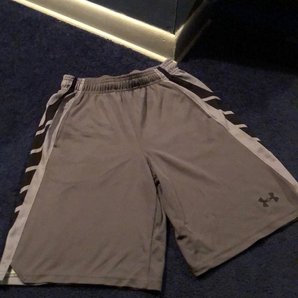 Under Armour Boys Medium Shorts